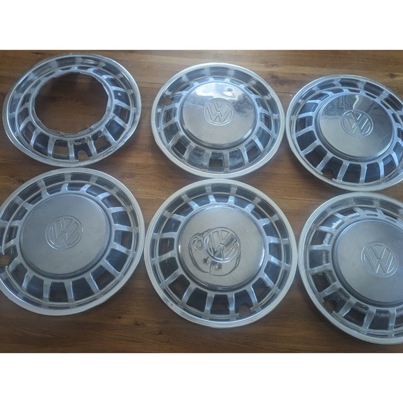 VW Trim Rings AND Hubcaps. 6 Trim Rings & 5 Hubcaps. Rings = 321.601.155.BYDM - Picture 2 of 16